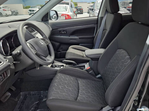 2025 Mitsubishi Outlander Sport ES