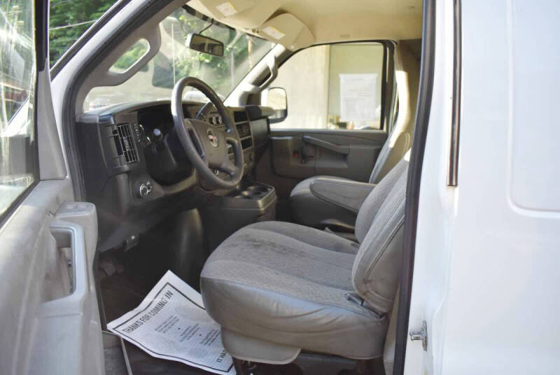 2017 GMC Savana 2500