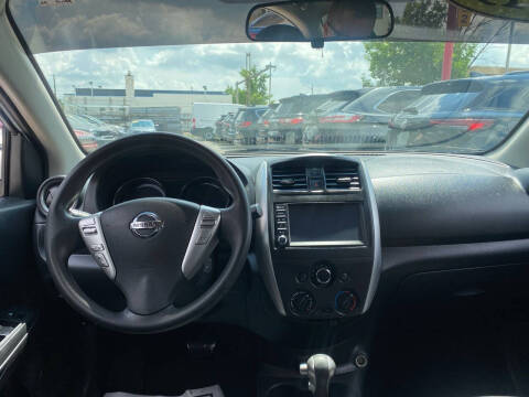 2019 Nissan Versa SV