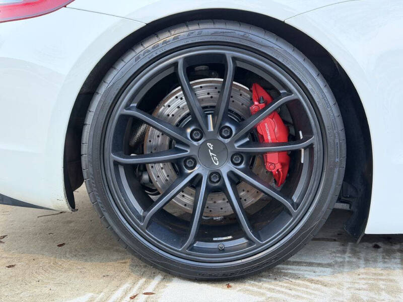 2016 Porsche Cayman GT4