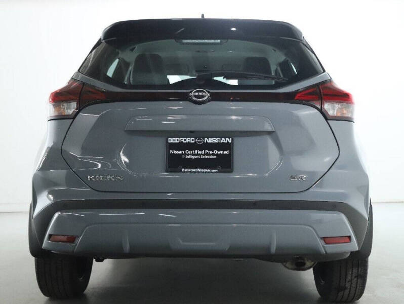 2023 Nissan Kicks SR