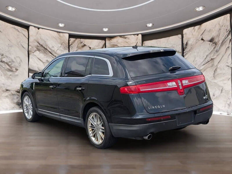 2019 Lincoln MKT Reserve