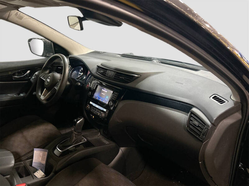 2020 Nissan Rogue Sport SV