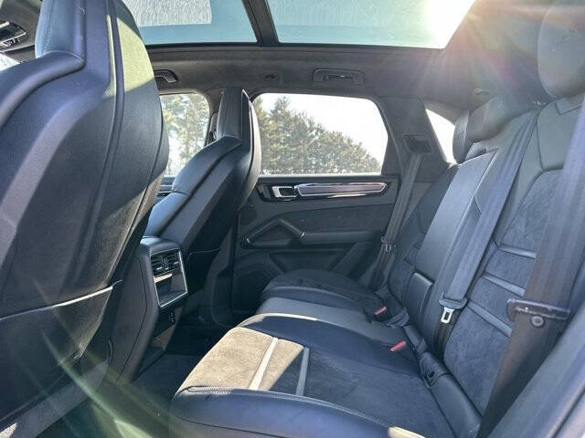 2022 Porsche Cayenne GTS
