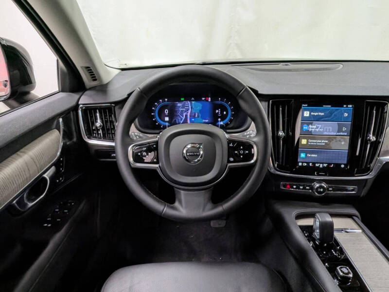 2024 Volvo V90 Cross Country B6 Plus