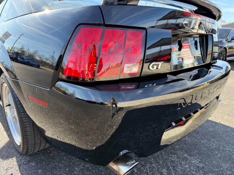 2002 Ford Mustang GT Deluxe