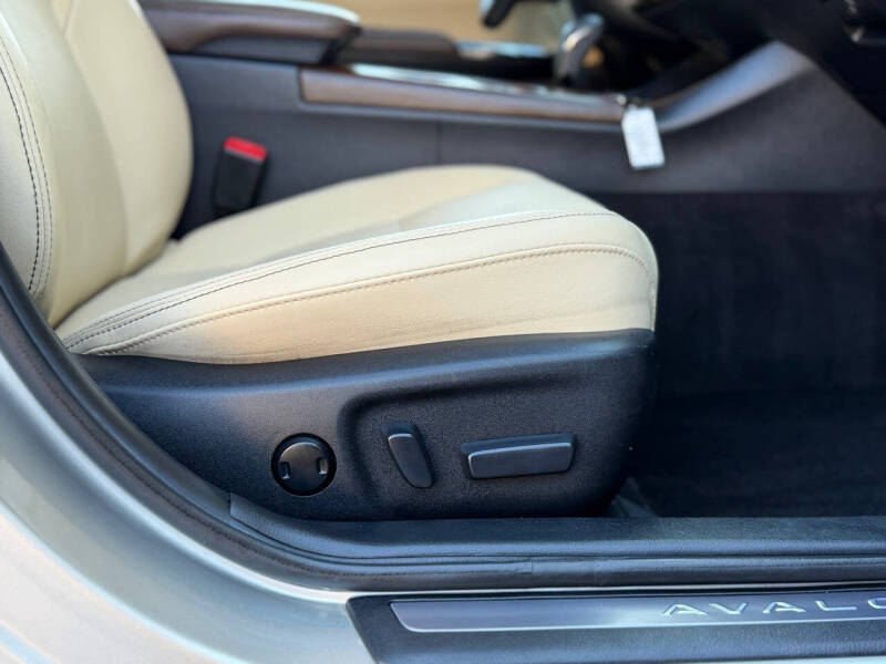 2014 Toyota Avalon Limited