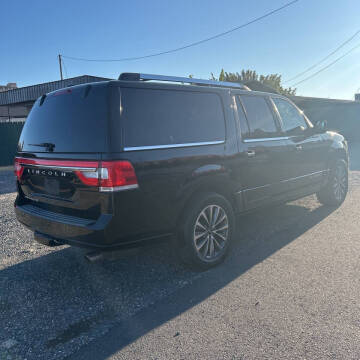 2017 Lincoln Navigator L Select