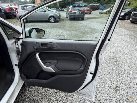 2012 Ford Fiesta SE
