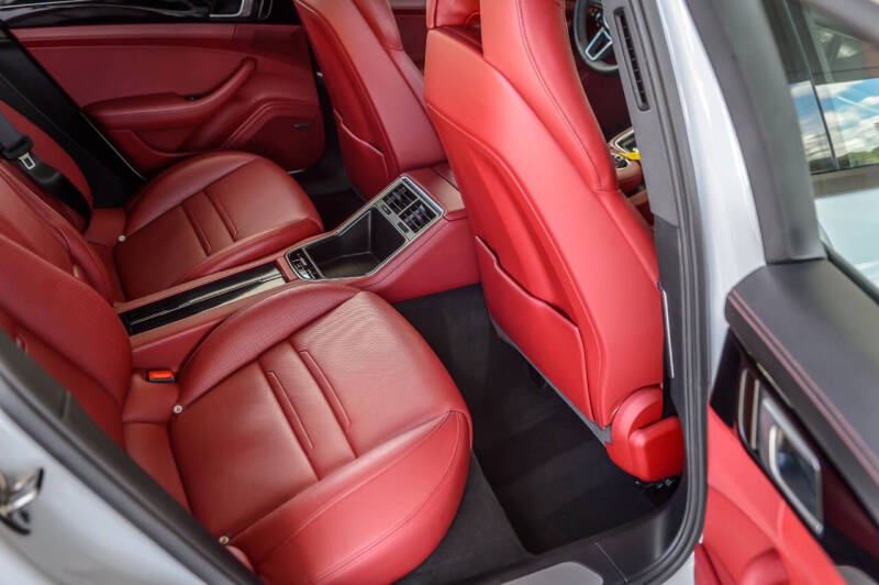 2020 Porsche Panamera