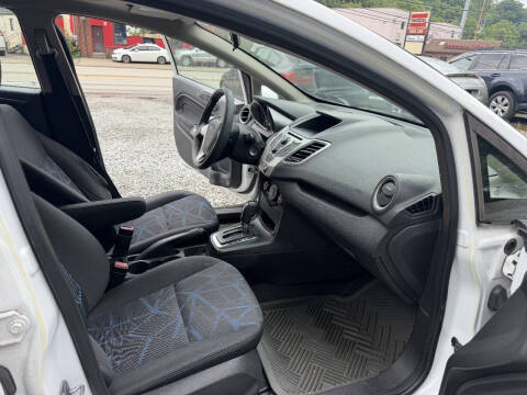 2012 Ford Fiesta SE