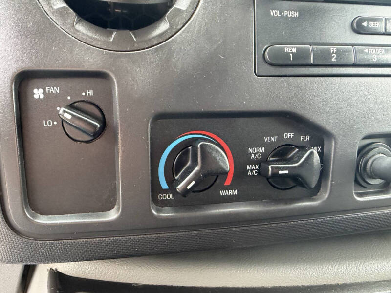2012 Ford E-Series E-350 SD