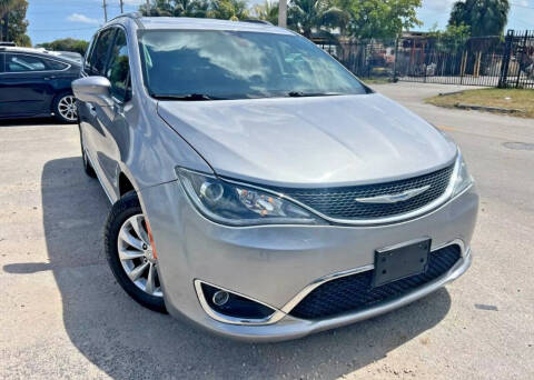 2018 Chrysler Pacifica Touring L