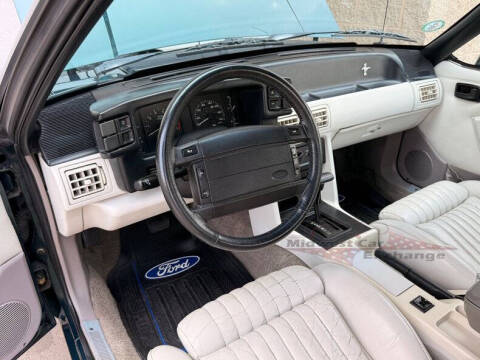 1990 Ford Mustang
