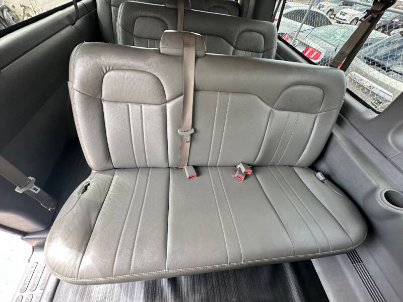 2017 Chevrolet Express LS 3500