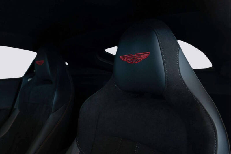 2025 Aston Martin Vantage