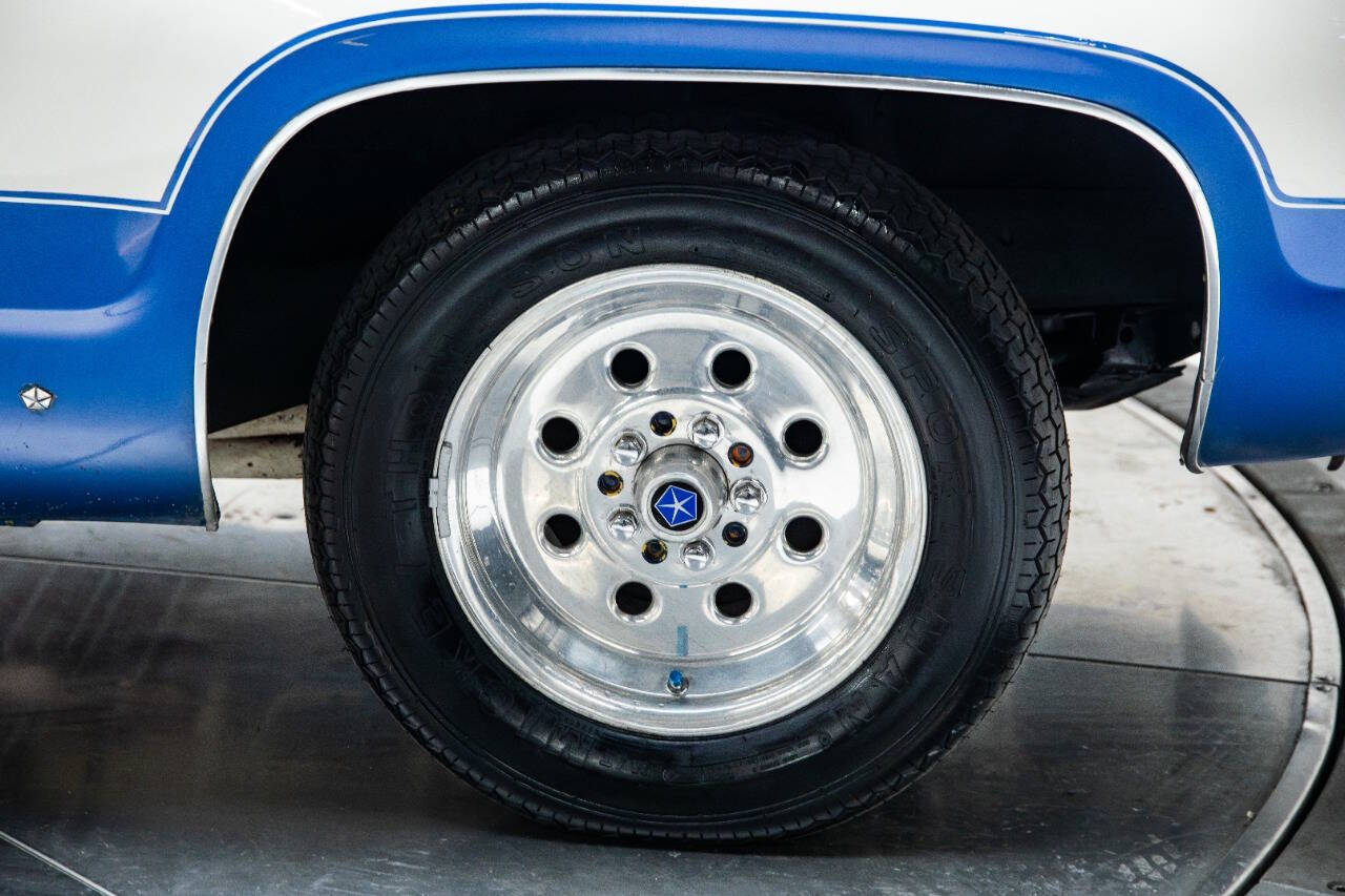 1971 Plymouth Roadrunner 37