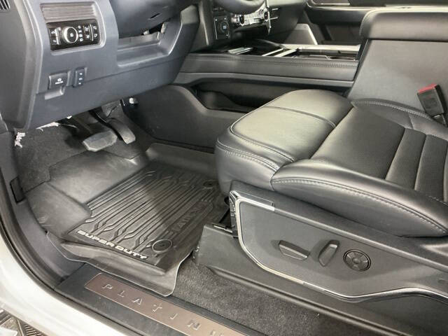 2025 Ford F-450 Super Duty Platinum