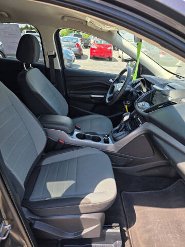 2016 Ford Escape SE