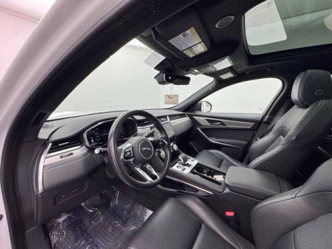 2024 Jaguar F-PACE P250 R-Dynamic S