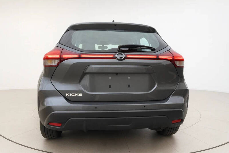 2024 Nissan Kicks S