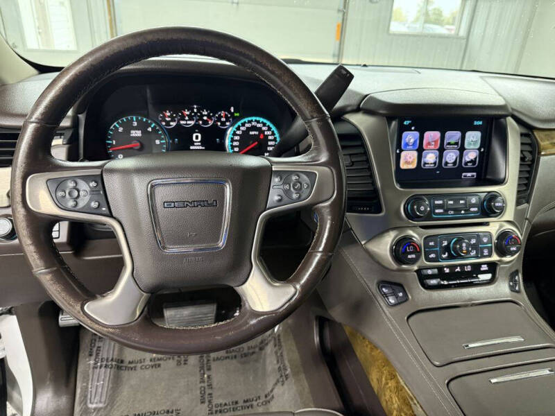 2017 GMC Yukon XL Denali