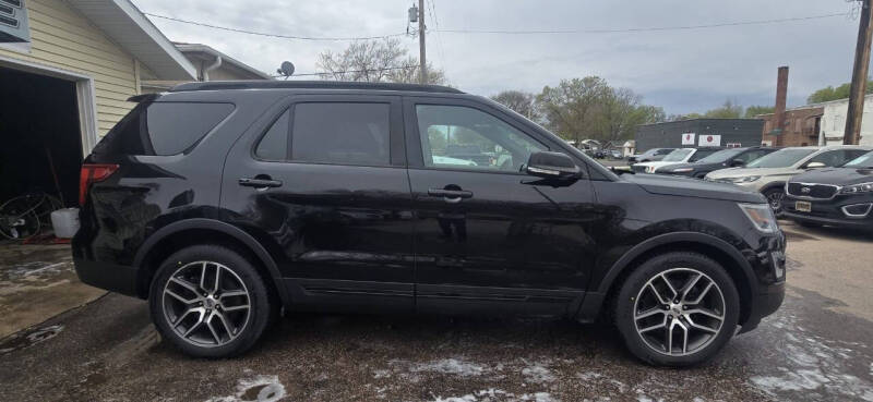 Used 2017 Ford Explorer Sport with VIN 1FM5K8GT3HGA11863 for sale in Sioux City, IA