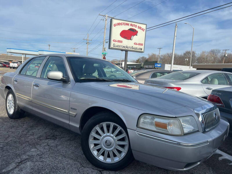 2011 Mercury Grand Marquis for sale at GLADSTONE AUTO SALES    GUARANTEED CREDIT APPROVAL in Gladstone MO