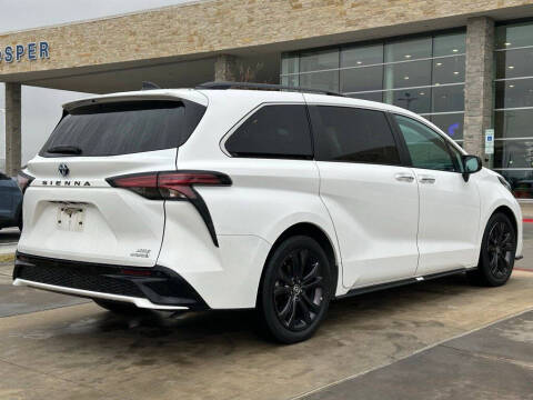 2023 Toyota Sienna XSE 7-Passenger