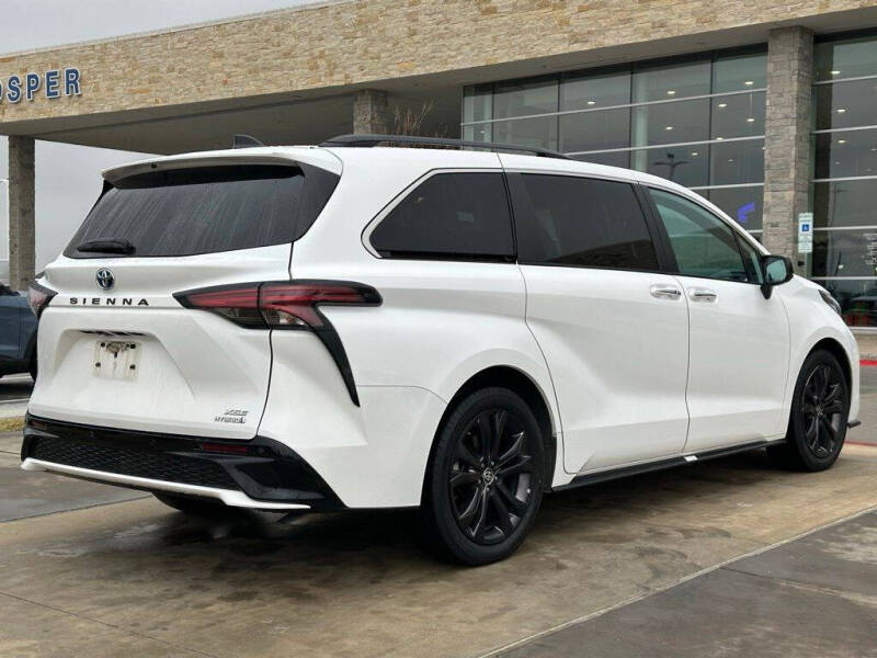 2023 Toyota Sienna XSE 7-Passenger