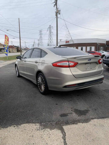 2016 Ford Fusion SE