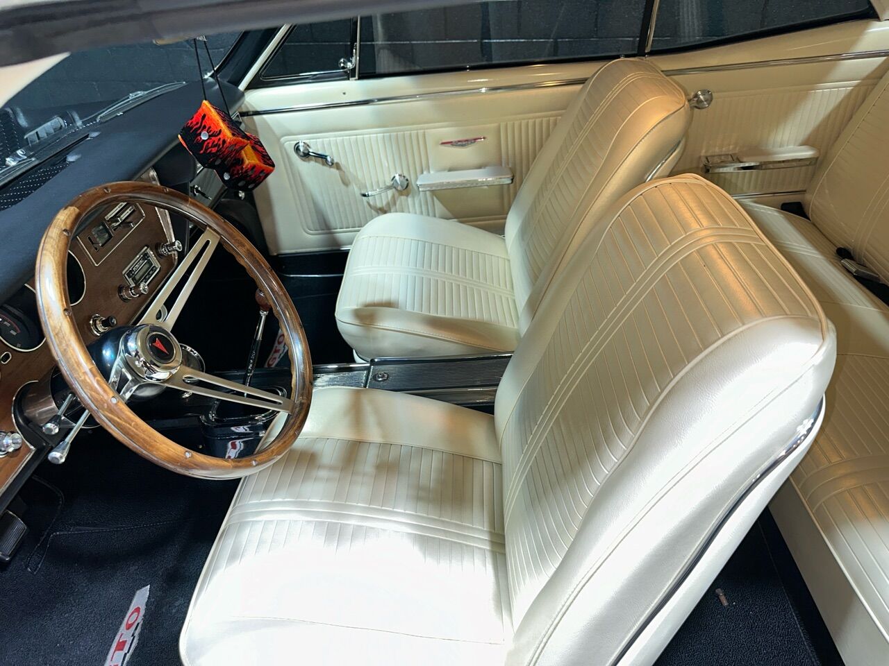 1966 Pontiac GTO 12