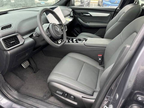 2025 VinFast VF8 Plus