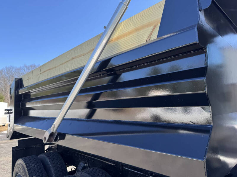 2016 Freightliner 114 SD
