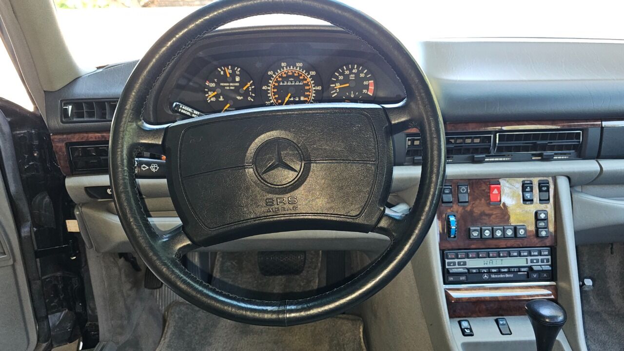 1990 Mercedes-Benz 560-Class 22