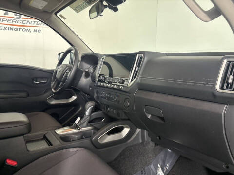 2025 Nissan Frontier SV