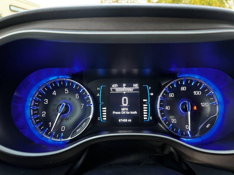 2017 Chrysler Pacifica Touring