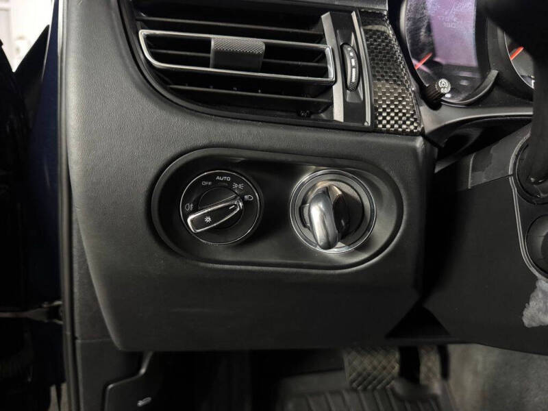 2021 Porsche Macan Turbo