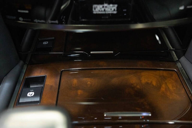 2021 Lexus LX 570 Three-Row