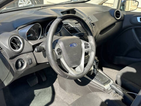 2015 Ford Fiesta SE