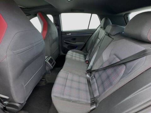 2022 Volkswagen Golf GTI SE