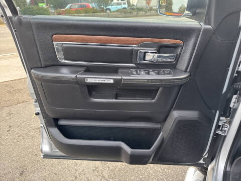 2017 RAM 3500 Laramie