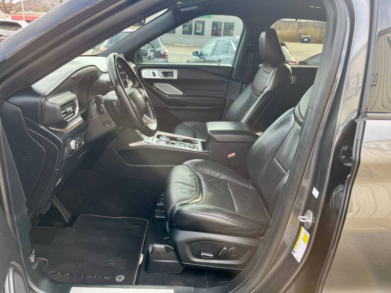 2020 Ford Explorer Platinum