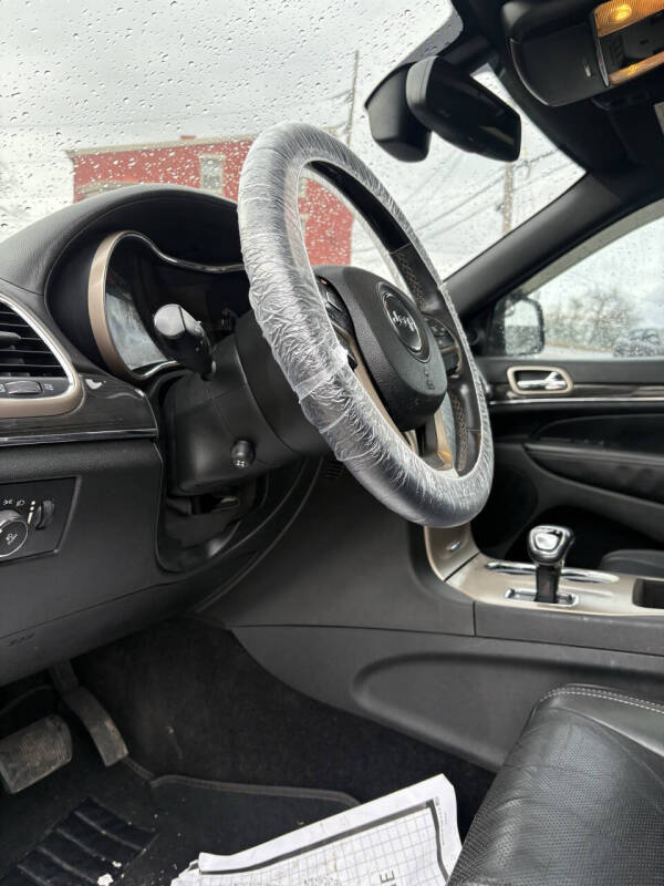 Image of 2014 Jeep Grand Cherokee Overland