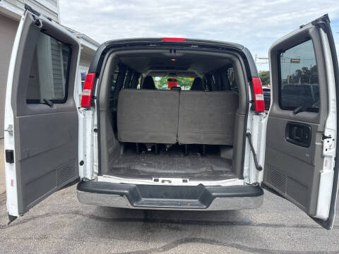 2017 Chevrolet Express LS 2500