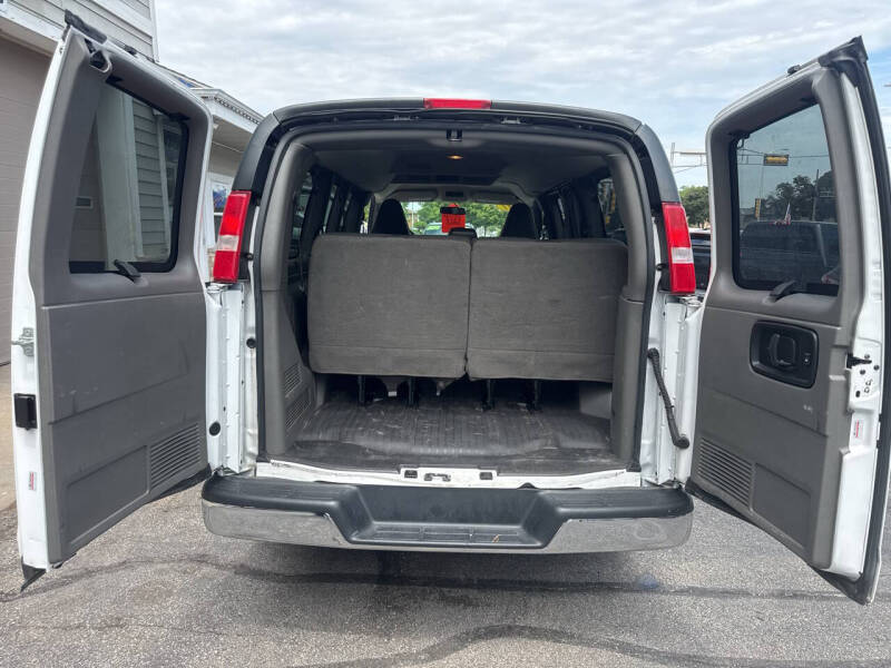 2017 Chevrolet Express LS 2500