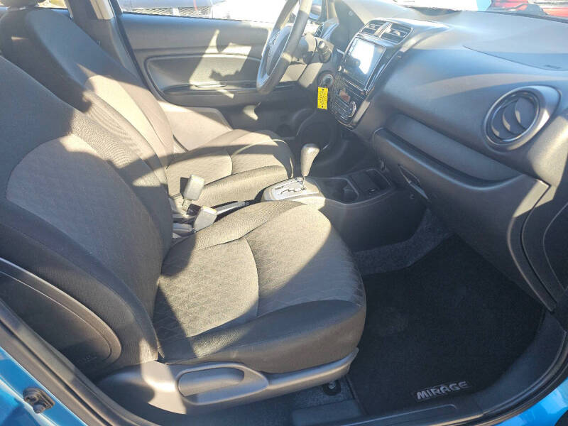 2022 Mitsubishi Mirage ES