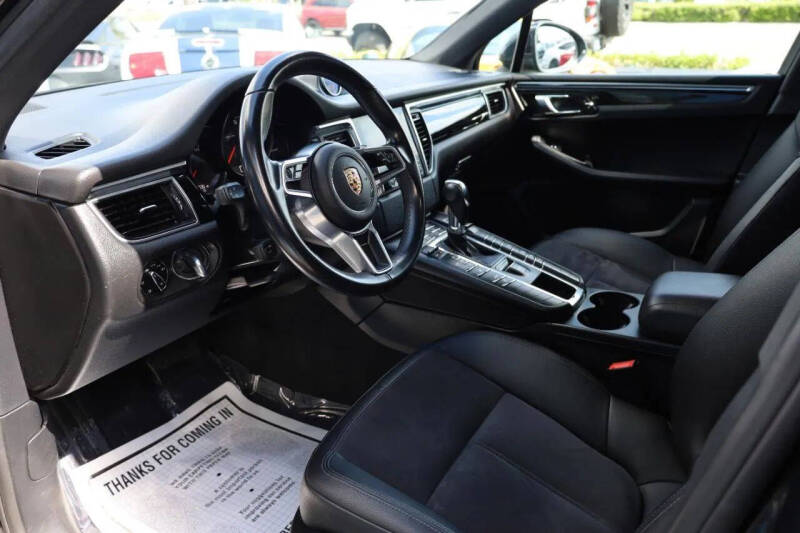 2018 Porsche Macan