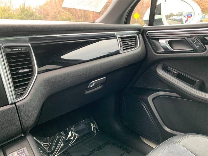 2016 Porsche Macan S