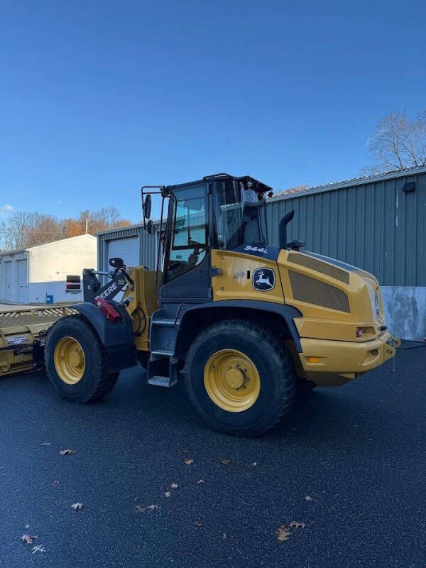 2021 John Deere 344L